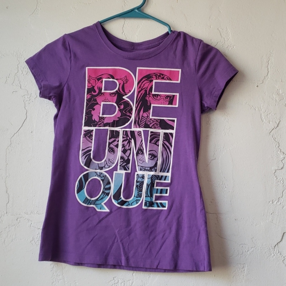 Monster high tshirt.